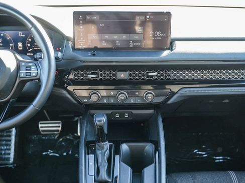 Used 2024 Honda Accord Sport image 10