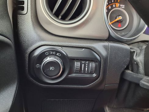 Used 2021 Jeep Wrangler Sport AWD/4WD image 17