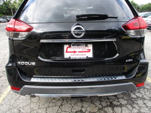 Used 2018 Nissan Rogue S AWD/4WD image 19