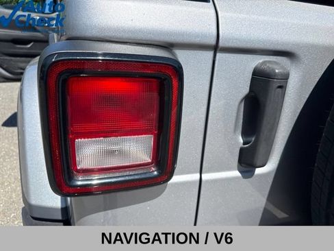 Used 2021 Jeep Wrangler Unlimited Sahara AWD/4WD image 36