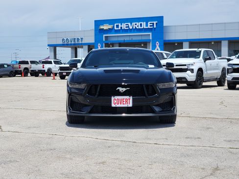 Used 2025 Ford Mustang GT Premium RWD image 2