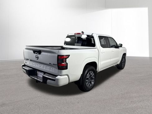 Used 2024 Nissan Frontier SL w/ Technology Package AWD/4WD image 35