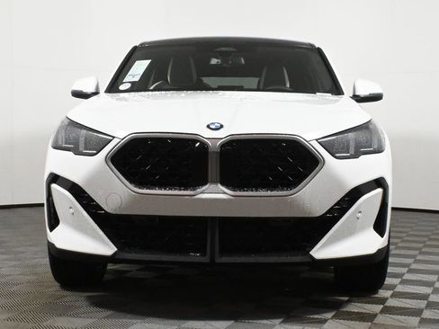 Used 2025 BMW X2 xDrive28i w/ Technology Package image 10