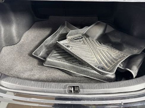 Used 2021 Toyota Corolla SE w/ Carpet Mat Package (TMS) FWD image 32