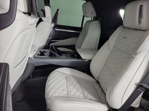 Certified 2026 Cadillac Escalade V AWD/4WD image 12