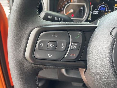 New 2025 Jeep Gladiator Willys image 18