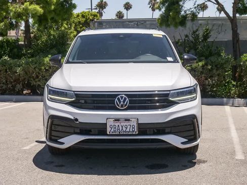 Used 2022 Volkswagen Tiguan SE R-Line FWD image 2