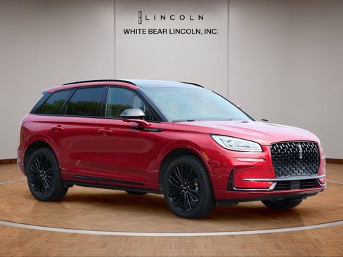 Certified 2024 Lincoln Corsair Reserve w/ Equipment Group 201A AWD/4WD image 3