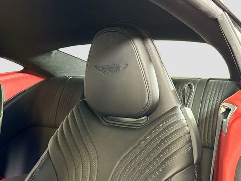 Used 2021 Aston Martin DB11 Coupe RWD image 20