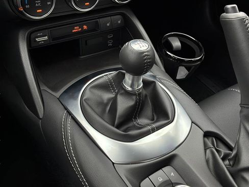 New 2026 MAZDA MX-5 Miata RF Grand Touring RWD image 24