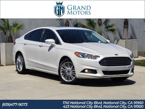 Used 2015 Ford Fusion SE w/ Equipment Group 202A image 1