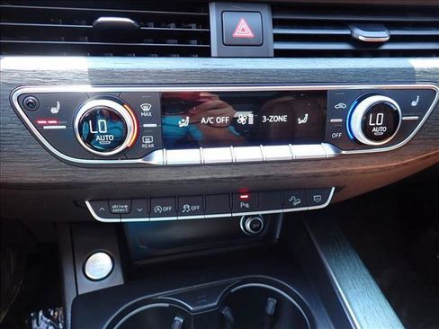 Used 2017 Audi A4 2.0T allroad Premium Plus AWD/4WD image 22