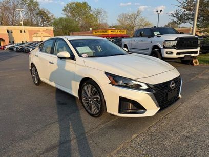 Used 2023 Nissan Altima 2.5 SL
