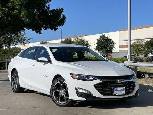Used 2023 Chevrolet Malibu LT FWD image 2