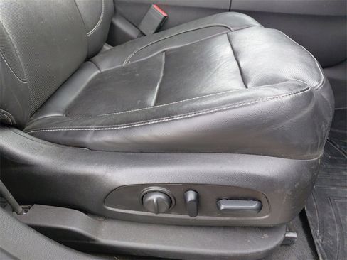 Used 2018 GMC Acadia SLT image 17