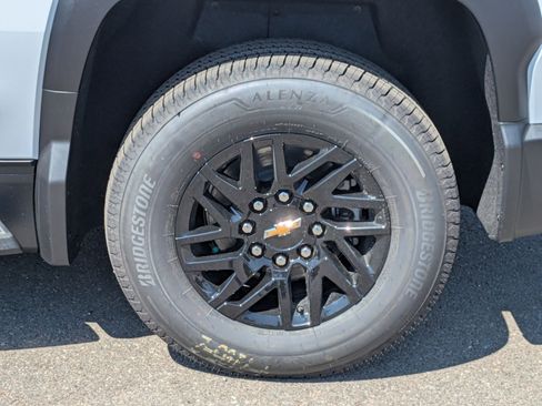 Used 2026 Chevrolet Silverado EV LT w/ Plus Package image 9