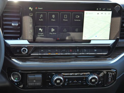 New 2026 GMC Sierra 1500 SLE image 8