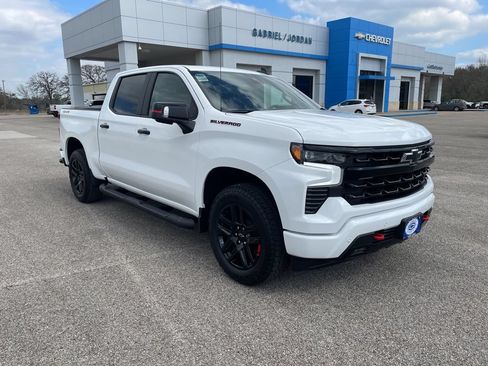 New 2026 Chevrolet Silverado 1500 RST w/ Redline Edition AWD/4WD image 9