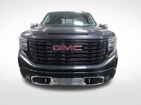 Used 2023 GMC Sierra 1500 Denali w/ Denali Reserve Package AWD/4WD image 8
