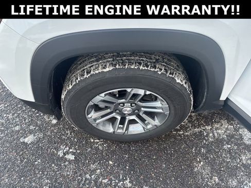 Used 2025 GMC Terrain Elevation image 25