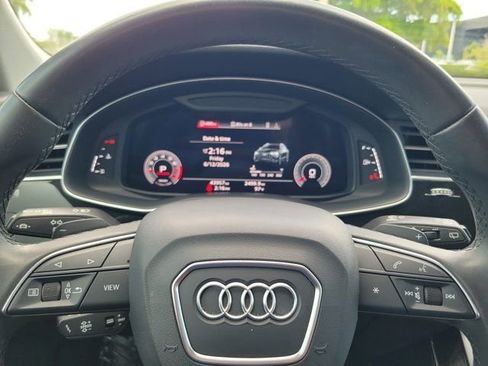 Certified 2022 Audi Q8 Premium Plus w/ Premium Plus Package AWD/4WD image 21