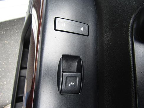 Used 2014 GMC Sierra 1500 SLT w/ SLT Crew Cab Value Package image 36