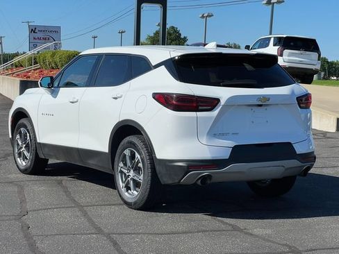 Used 2023 Chevrolet Blazer LT AWD/4WD image 9