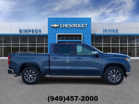 Used 2024 Chevrolet Silverado 1500 LT AWD/4WD image 9