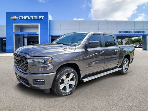 Used 2026 RAM 1500 Express RWD image 2