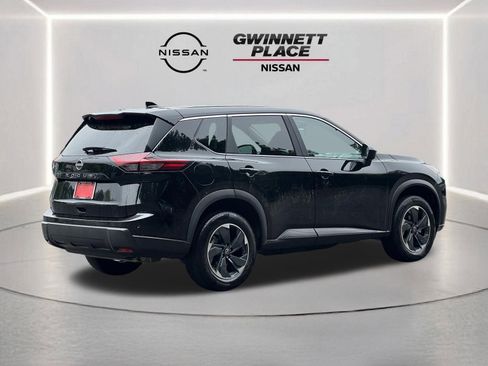 Used 2024 Nissan Rogue SV AWD/4WD image 25