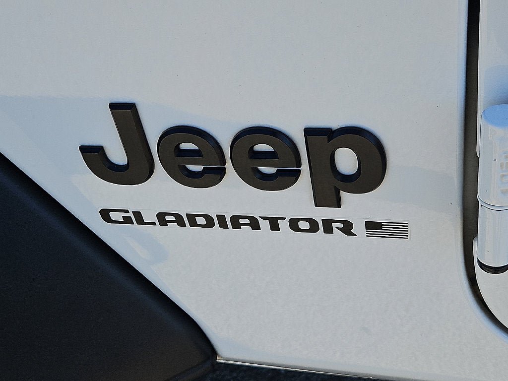 Used 2023 Jeep Gladiator Sport AWD/4WD image 15