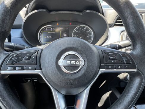 Used 2023 Nissan Versa SV FWD image 22