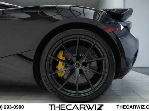 Used 2018 McLaren 720S Performance RWD image 15