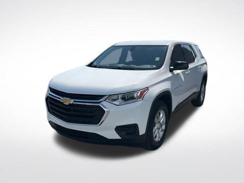 Used 2021 Chevrolet Traverse LS image 3