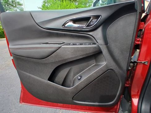Used 2024 Chevrolet Equinox RS w/ LPO, Floor Liner Package FWD image 9