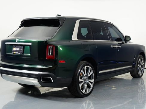 Used 2023 Rolls-Royce Cullinan w/ Cullinan Package image 12