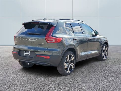 New 2026 Volvo XC40 B5 Ultra w/ Protection Package Premier image 4