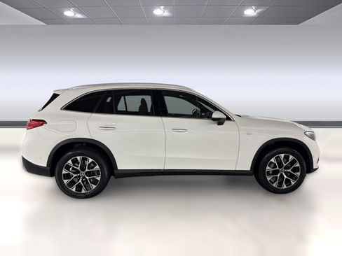 Certified 2025 Mercedes-Benz GLC 350e 4MATIC image 8