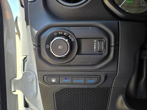 Used 2025 Jeep Wrangler Unlimited Rubicon 4xe w/ Safety Group AWD/4WD image 34
