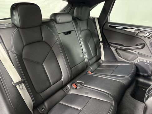 Certified 2024 Porsche Macan S w/ Premium Plus Package AWD/4WD image 22
