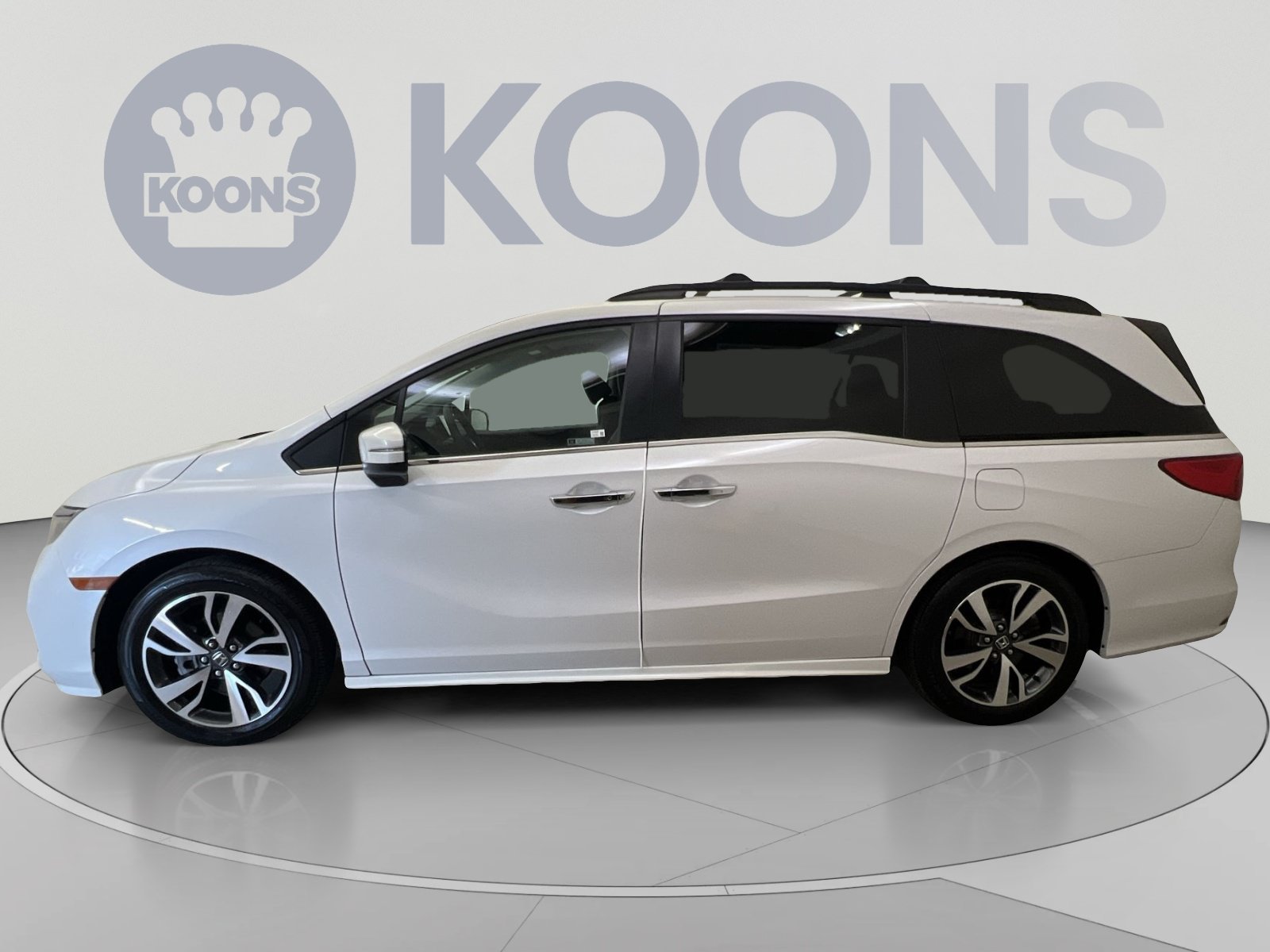 Used 2023 Honda Odyssey Touring image 5