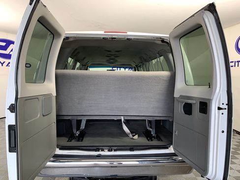 Used 2007 Ford E-350 and Econoline 350 Extended Wagon Super Duty RWD image 23