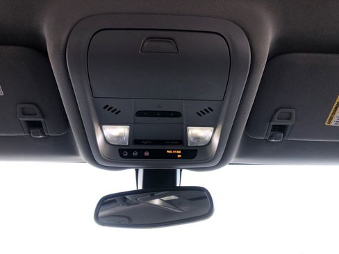 Used 2019 GMC Terrain SLT w/ Preferred Package image 28