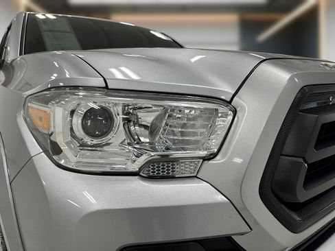 Used 2021 Toyota Tacoma SR5 RWD image 10