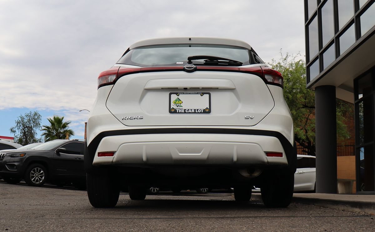 Used 2023 Nissan Kicks SV FWD image 12