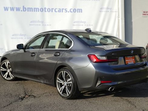 Used 2019 BMW 330i xDrive Sedan w/ Convenience Package AWD/4WD image 4