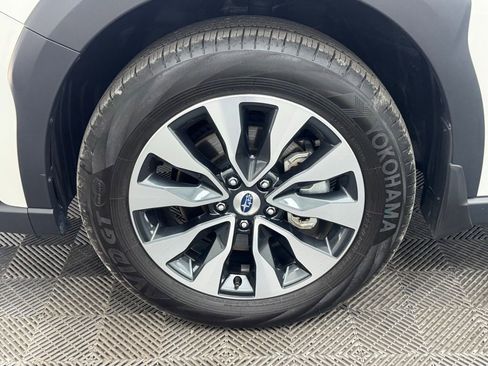 Used 2025 Subaru Outback Limited AWD/4WD image 15