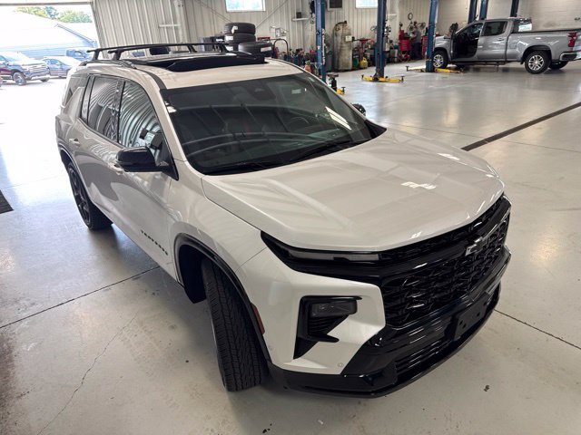 Used 2025 Chevrolet Traverse RS AWD/4WD image 44