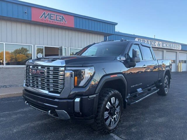 Used 2024 GMC Sierra 2500 Denali w/ Technology Package AWD/4WD image 1