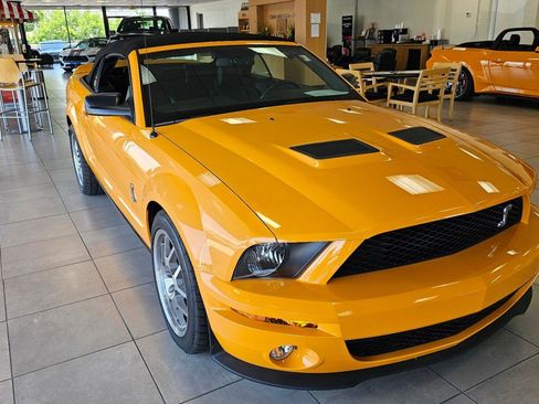 Used 2007 Ford Mustang Shelby GT500 RWD image 7